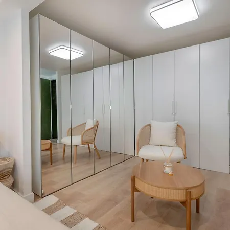 200m De La - Grande Maison Pour 6 Adultes Et 2 Enfants