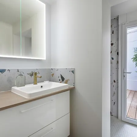 Hébergement de vacances 200m De La - Grande Maison Pour 6 Adultes Et 2 Enfants *