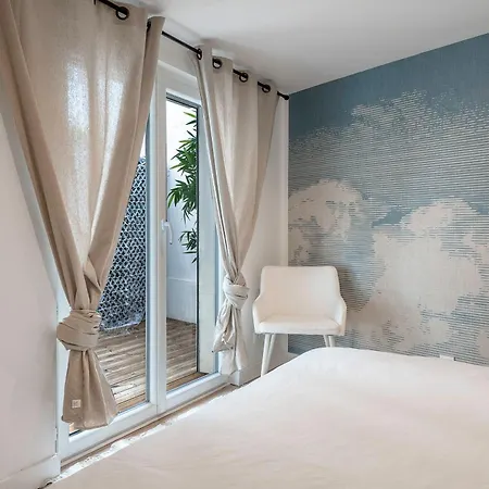 200m De La - Grande Maison Pour 6 Adultes Et 2 Enfants